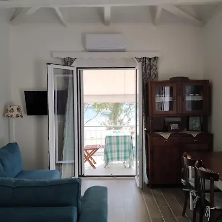 Emeraldi House * Vlikhón