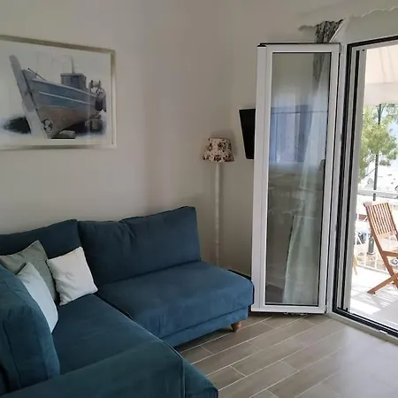 Emeraldi House Apartmán