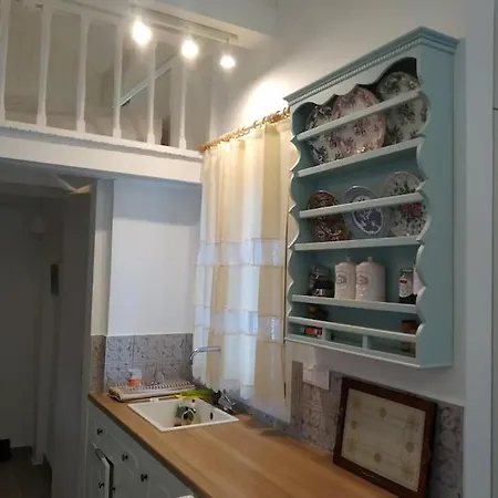 Apartmán Emeraldi House Vlikhón