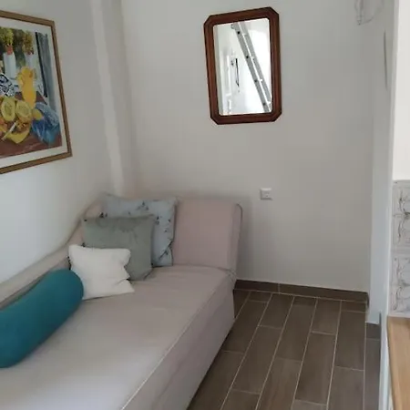 Emeraldi House Apartament *